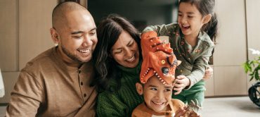 foreign-nationals A family smiling
